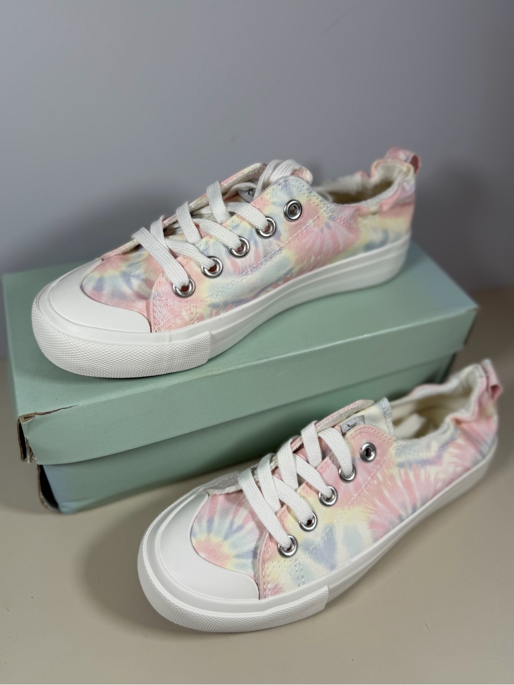 Jenn Ardor Pastel Tie-Dye Low-Top Sneakers in Pink, Blue & Yellow